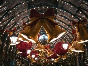 Experiencia de Navidad en San Diego con luces, decoración y eventos culturales para toda la familia