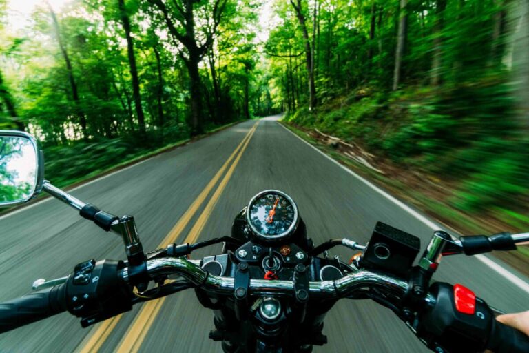 Motociclista fallece en accidente en Miramar San Diego, hecho que reabre debate sobre seguridad vial en la comunidad local