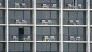 Vista aérea de viviendas en San Diego que refleja la creciente demanda y el déficit habitacional