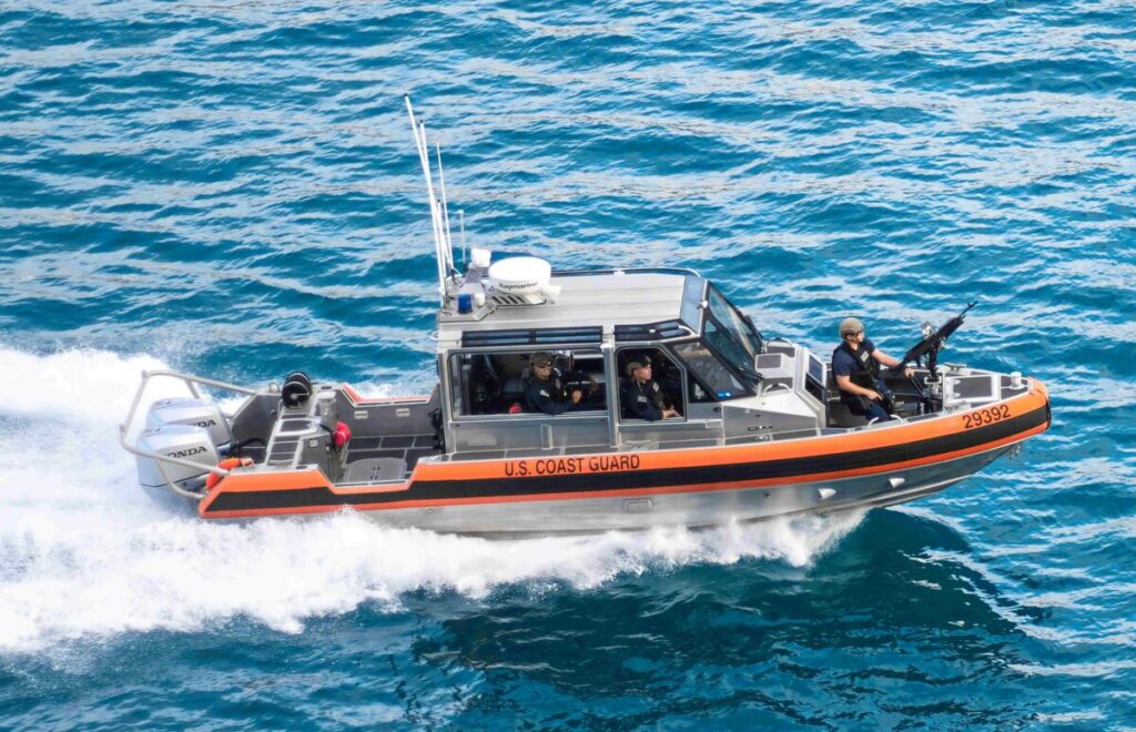 Guardia Costera intercepta embarcación de migrantes cerca de Point Loma en San Diego