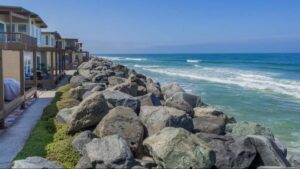 La reapertura de playas en San Diego refleja los esfuerzos ambientales por mejorar la calidad del agua y recuperar la vida costera local.
