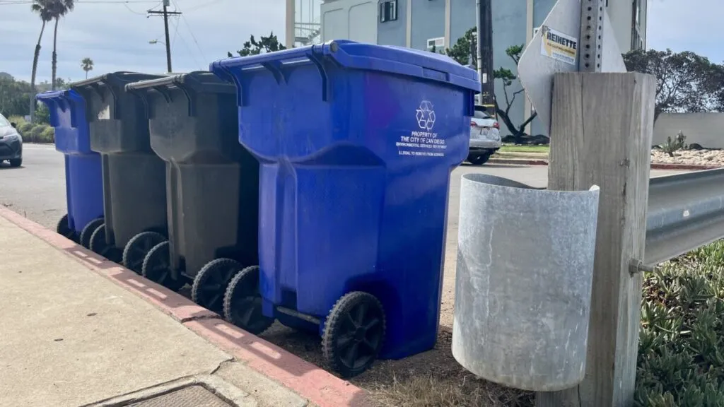 Tarifa de basura en San Diego genera debate legal y ciudadano sobre el pago previo a litigio.