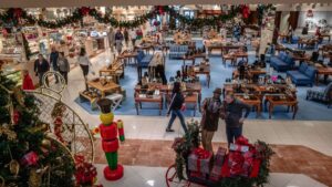 Ilustración editorial de alerta del FBI sobre estafas navideñas y seguridad digital durante compras festivas