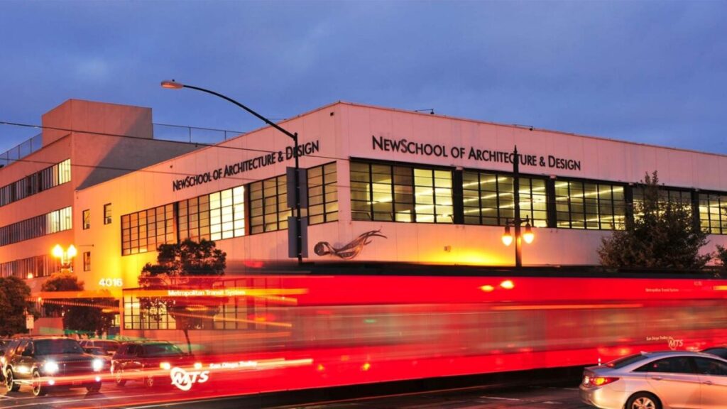 NewSchool en el centro de San Diego, con dudas sobre viabilidad y acreditación mientras integra IA