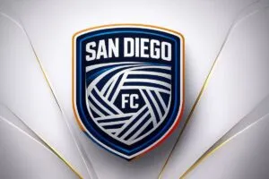 Logotipo de San Diego FC sobre fondo claro, símbolo del orgullo deportivo hispano en la ciudad