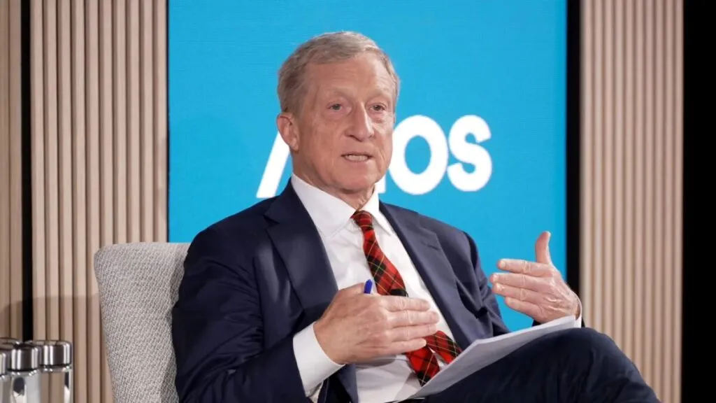 Tom Steyer en un entorno político de California con enfoque en campaña electoral saturada y sin favorito claro
