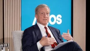 Tom Steyer en un entorno político de California con enfoque en campaña electoral saturada y sin favorito claro