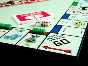 Tablero de Monopoly San Diego con referencias culturales y sitios turísticos de la ciudad