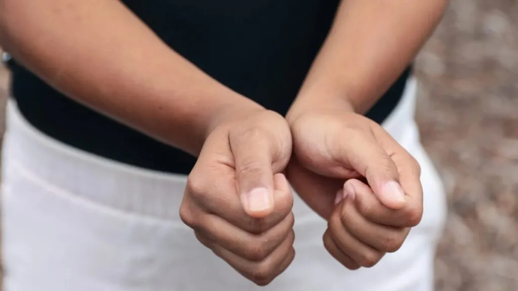 Migrantes en centros de detención enfrentan procesos largos y decisiones críticas sobre su futuro.