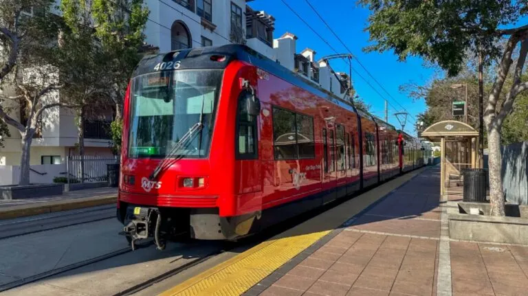 Transporte público gratuito y con horarios extendidos en San Diego durante Año Nuevo