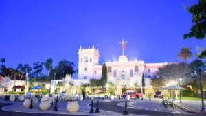 Balboa Park enfrenta críticas por el cobro de estacionamiento que afecta a residentes del condado de San Diego