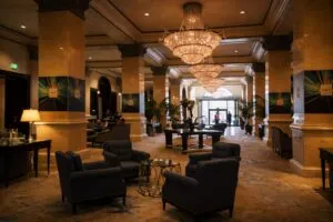 Clausura por plagas en área de alimentos del hotel U.S. Grant en San Diego tras inspección sanitaria