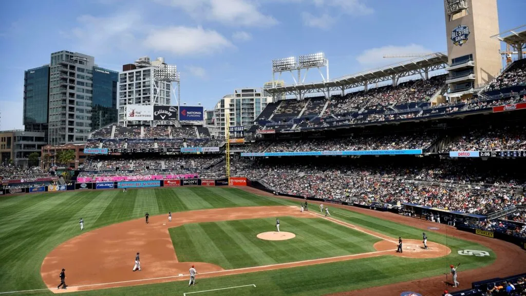 San Diego Padres ofrecen empleos temporales y de tiempo completo en Petco Park para la temporada 2026