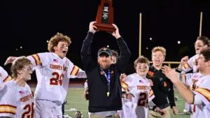 Torrey Pines High reincorpora a su entrenador de lacrosse masculino bajo nuevas condiciones contractuales