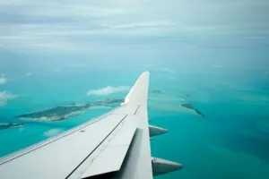 Turistas internacionales llegan a México en 2025, con Italia y Canadá liderando el crecimiento de visitantes por vía aérea