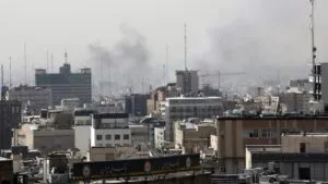 Explosiones nocturnas tras bombardeo de Estados Unidos en zona urbana de Medio Oriente