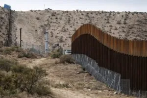 Bodega de CBP San Diego en Otay Mesa con 94.1 toneladas y 1.7 mil millones de dosis letales aseguradas en 2026