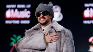 Bad Bunny durante show previo al Super Bowl LX en California tras declaración del Día de Bad Bunny