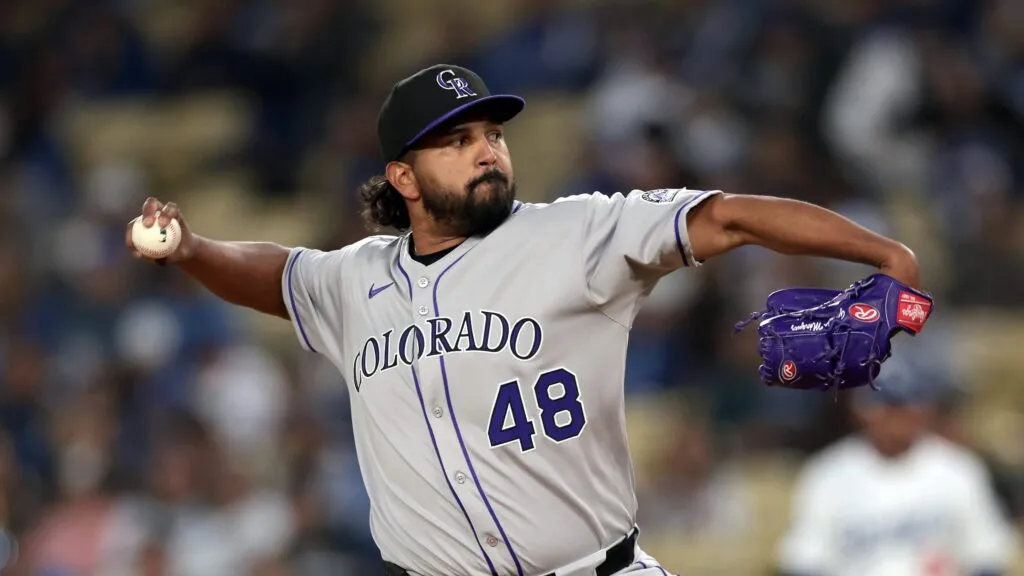 Germán Márquez en montículo con Padres de San Diego durante competencia por puesto en la rotación
