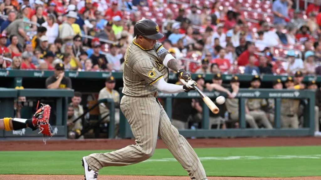 Manny Machado conectando jonrón con Padres antes de viajar al Clásico Mundial con República Dominicana