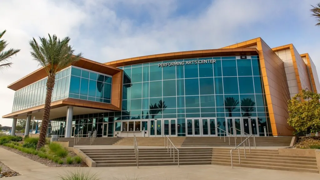 Campus de colegio comunitario en San Diego donde se implementan nuevas licenciaturas aprobadas por el estado