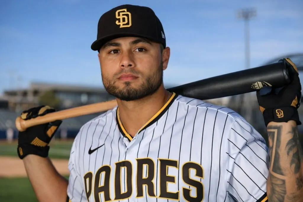 Tirso Ornelas en entrenamiento con los Padres de San Diego