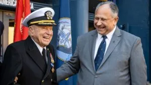 Veterano de Escondido reconocido con la Medalla de Honor por su servicio militar