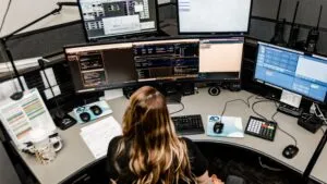 Centro de despacho policial en Chula Vista usando inteligencia artificial para gestionar llamadas al 911