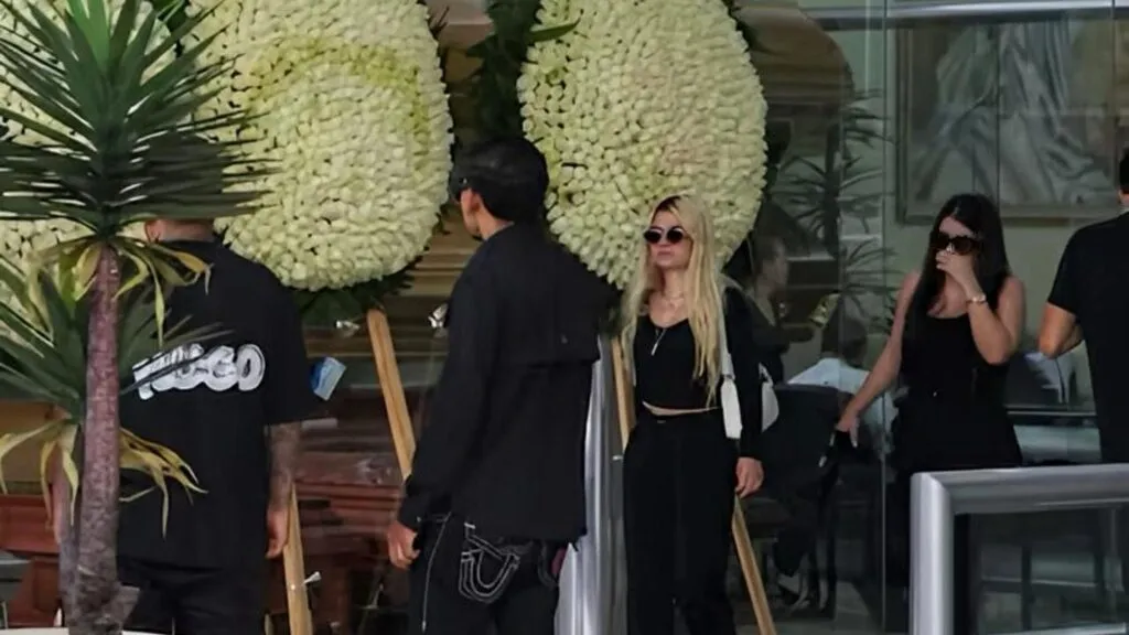 Historia sobre la hija de "El Mencho" y la cafetería que administra en Perris California según reportaje periodístico.