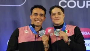 Clavadistas mexicanos compiten en el Mundial de Clavados Montreal 2026 en prueba sincronizada