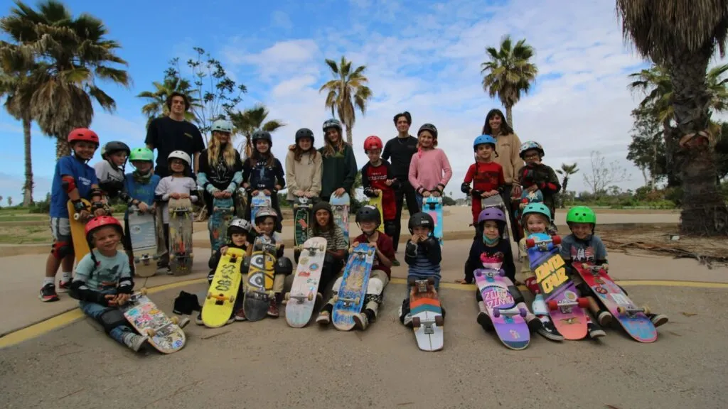 Evento Skate for the Kids en Ocean Beach para recaudar fondos para Ocean Beach Elementary PTA.