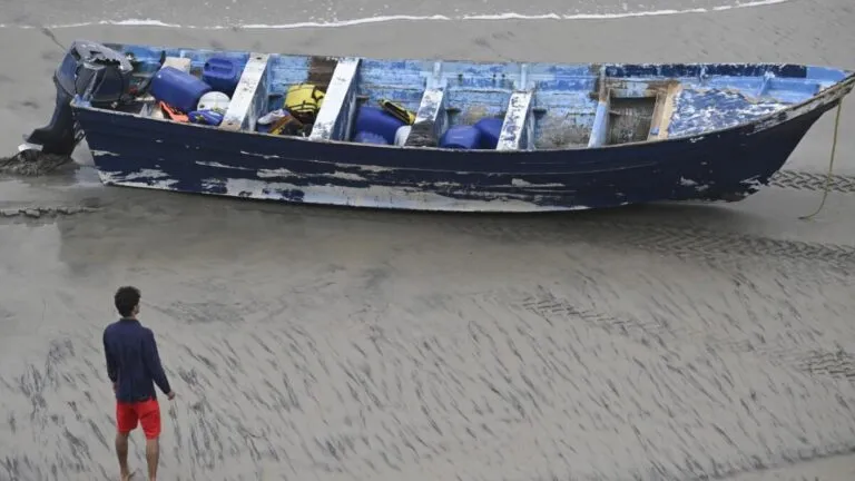 tráfico de migrantes en Del Mar tras naufragio con víctimas frente a la costa de San Diego
