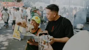 FoodieLand en San Diego reúne comida internacional, entretenimiento y experiencias gastronómicas familiares