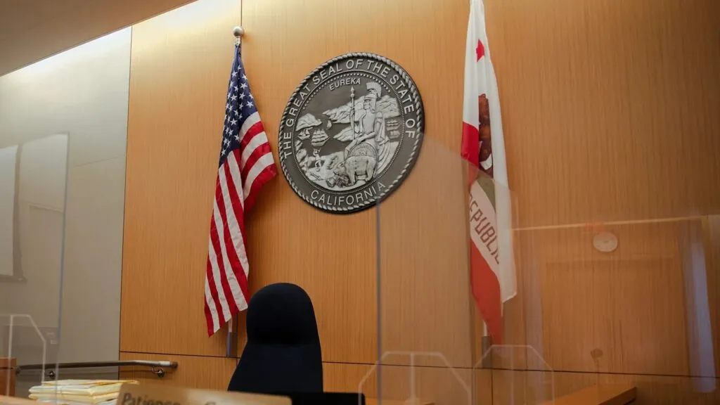 fraude electoral en California con contexto de boletas incautadas e investigación judicial en Riverside County