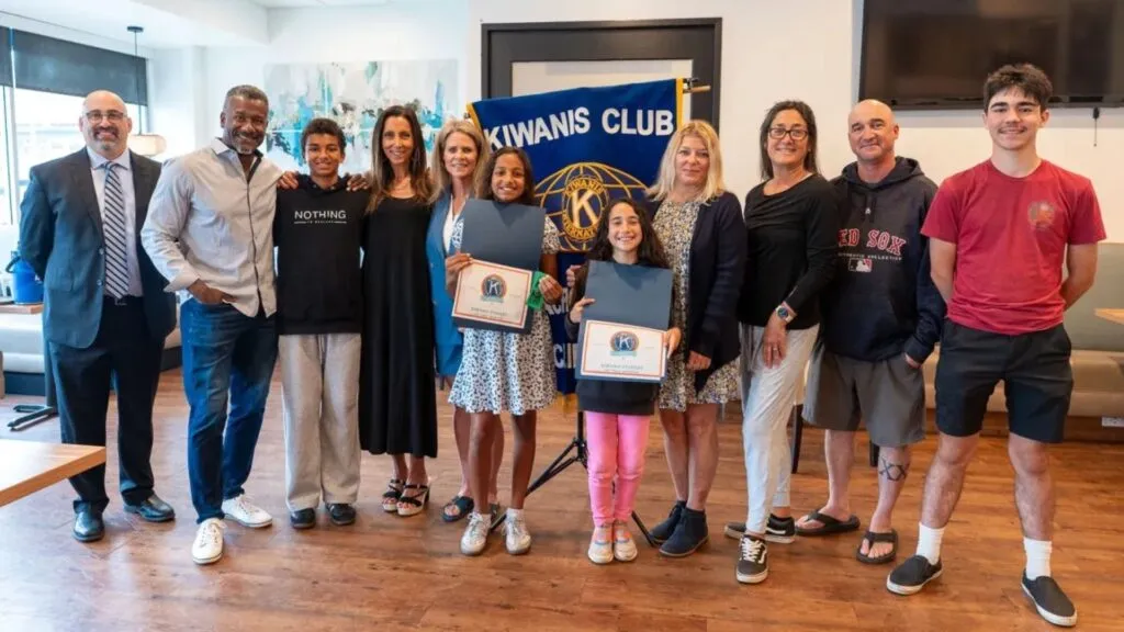alumnos destacados en San Diego reciben reconocimiento escolar por liderazgo y esfuerzo académico