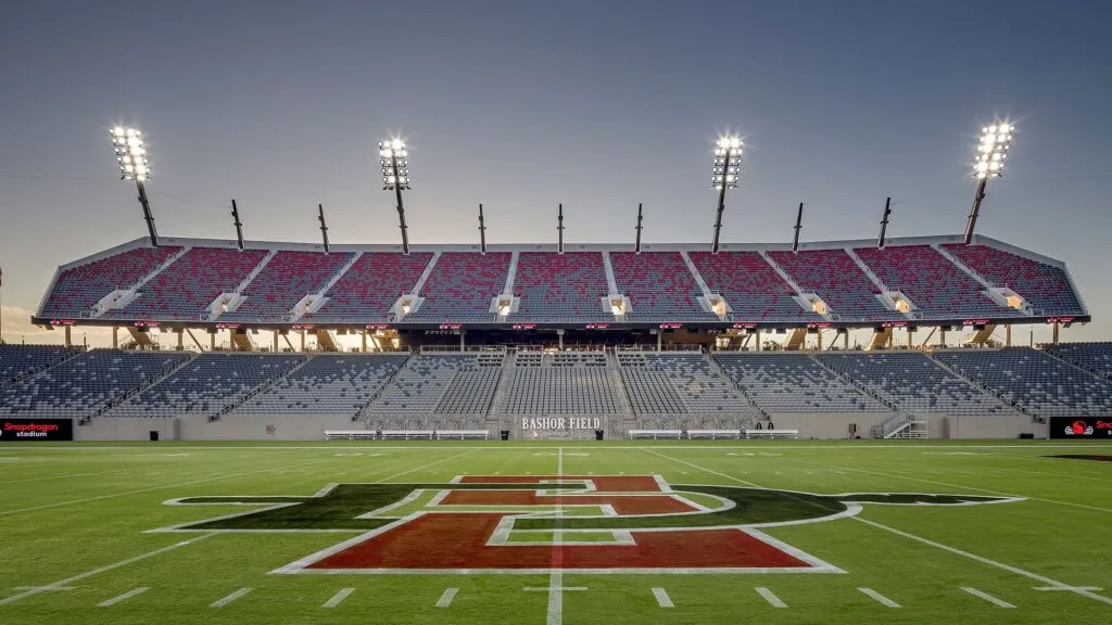 Snapdragon Stadium en San Diego con selecciones internacionales preparándose para el Mundial 2026