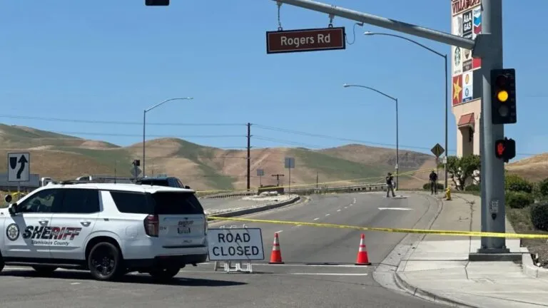 tiroteo en California con agentes de ICE durante operativo y despliegue policial en carretera