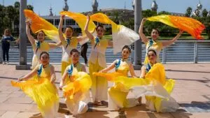 presentaciones culturales durante el Asian Pacific Cultural Festival en Balboa Park