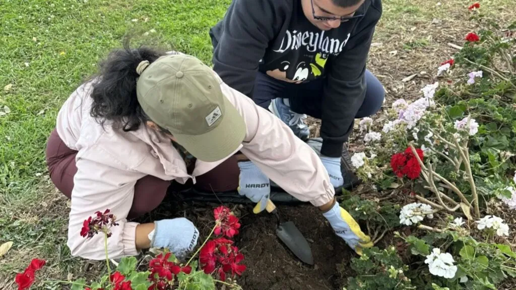 Casa de Mosaic en San Diego apoya a adultos con autismo con actividades comunitarias e inclusión social