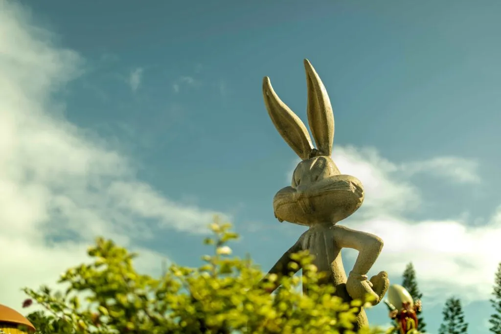 Comic-Con at Home homenajeando a Bugs Bunny en San Diego ante fans latinos
