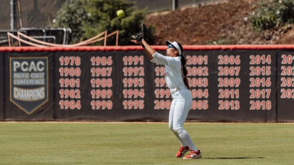 Jugadoras de Palomar College celebran histórica temporada de softball rumbo al campeonato estatal