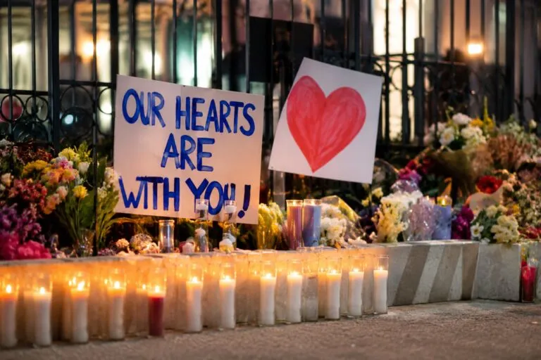Vigilia en San Diego después del ataque al Centro Islámico investigado como crimen de odio en California