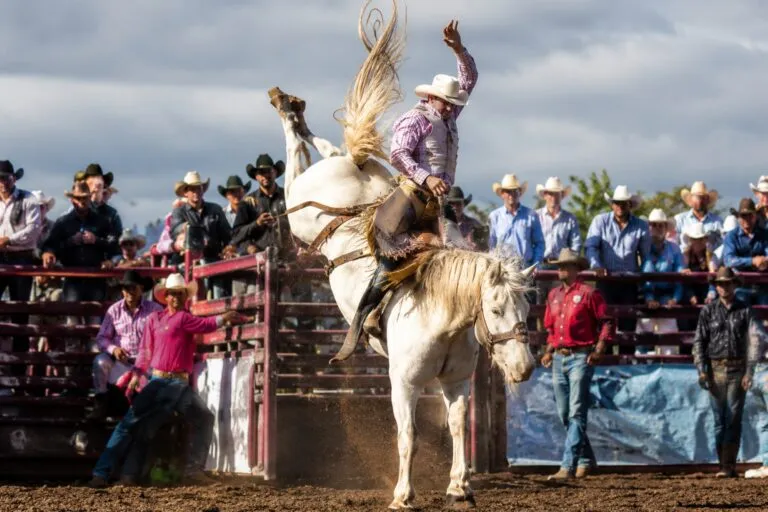 Festival Western Days en Valley Center con ambiente vaquero y familias hispanas de San Diego