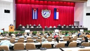 Cuba anuncia reformas económicas con apertura al sector privado y cambios en empresas estatales