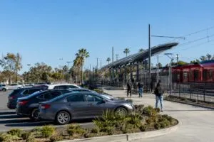 Estacionamiento gratuito en Clairemont para usuarios del transporte público en San Diego