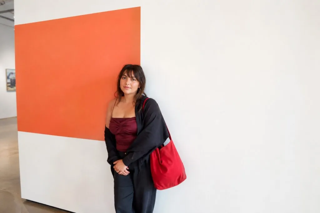 Exposición artística en San Diego con obras sobre identidad, frontera y comunidad durante America 250