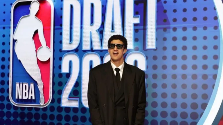 Karim López durante el Draft de la NBA tras llegar a Memphis Grizzlies