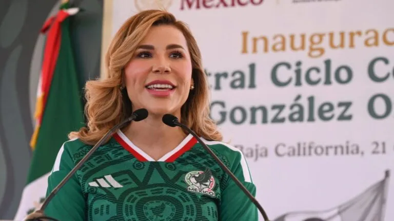 Marina del Pilar durante declaraciones sobre el audio filtrado y la controversia política en Baja California