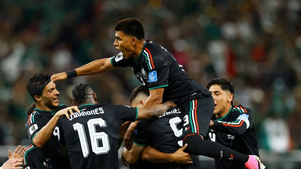 México aseguró el liderato de grupo y avanzó a la siguiente ronda del Mundial con una victoria ante Corea del Sur