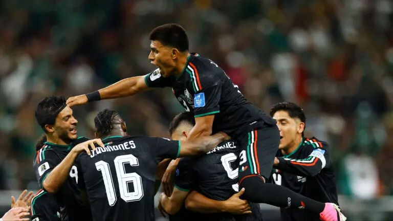 México aseguró el liderato de grupo y avanzó a la siguiente ronda del Mundial con una victoria ante Corea del Sur